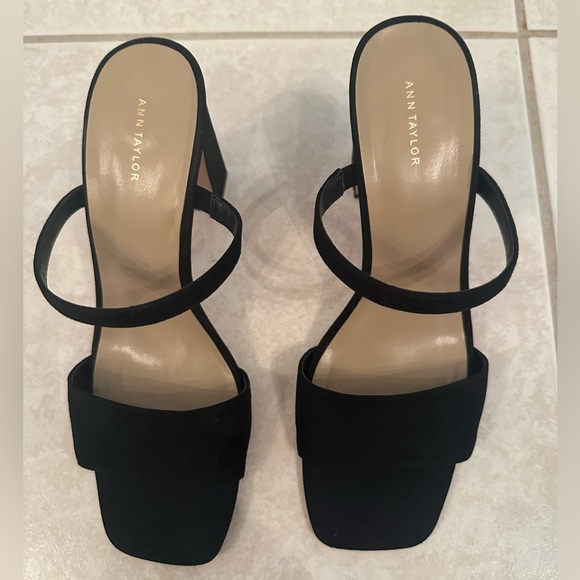 Ann Taylor Black Heeled Sandals - 9.5 - EUC - Picture 6 of 6